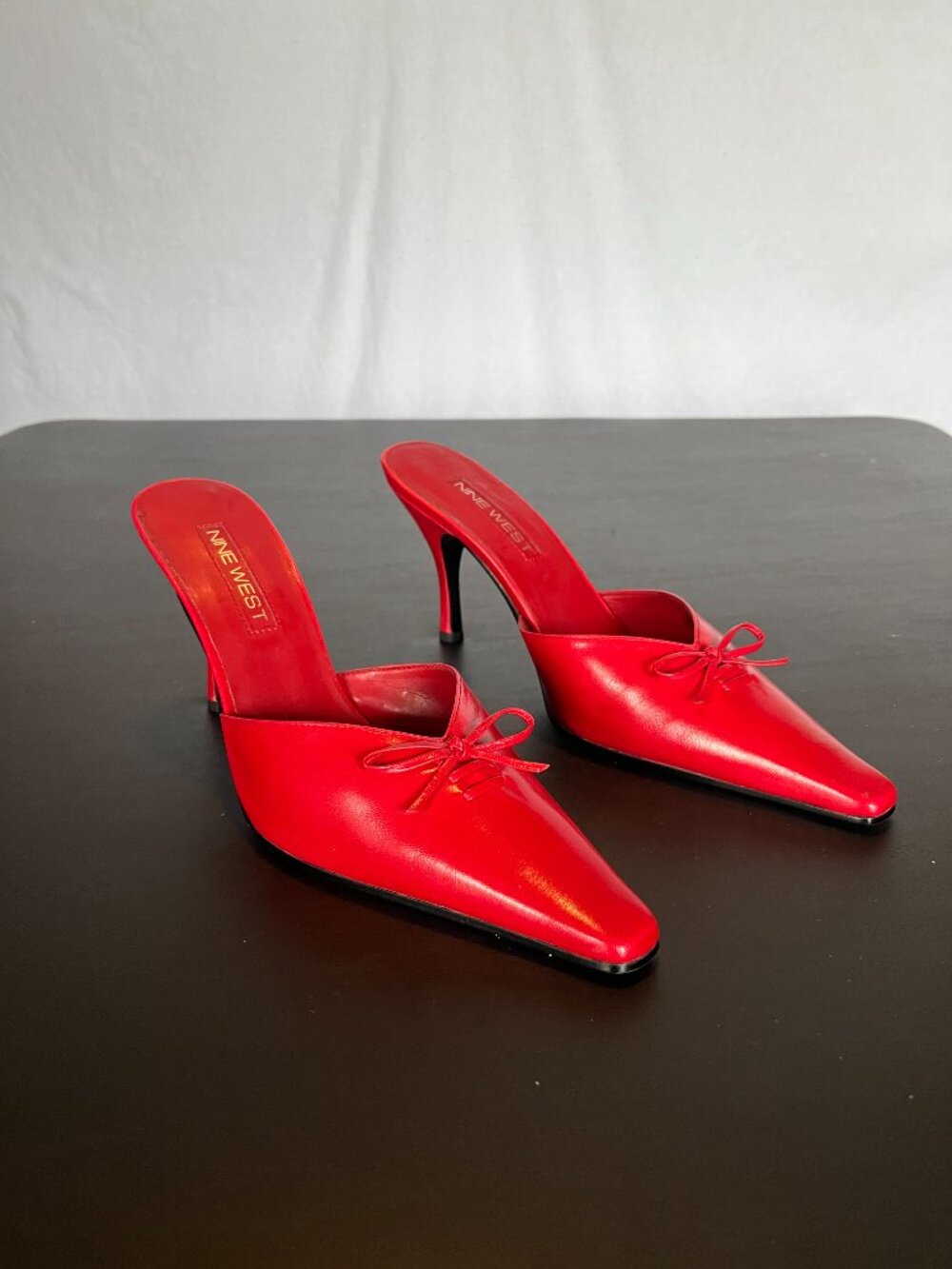 Size 8M Flatbrush Country Red Leather Heels